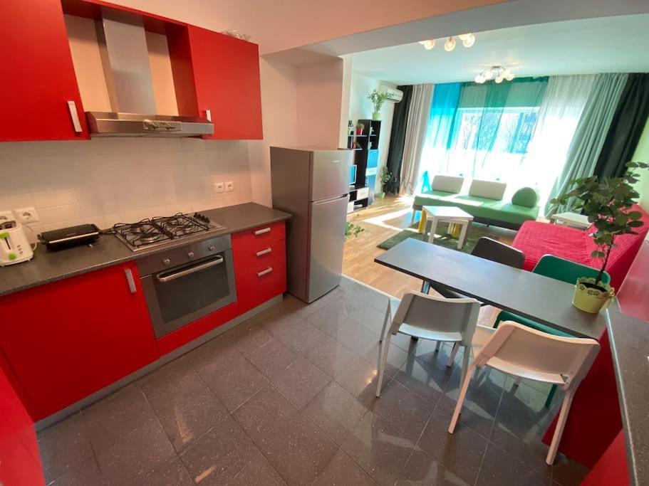 Green Apartment 214 With Private Parking Βουκουρέστι Εξωτερικό φωτογραφία