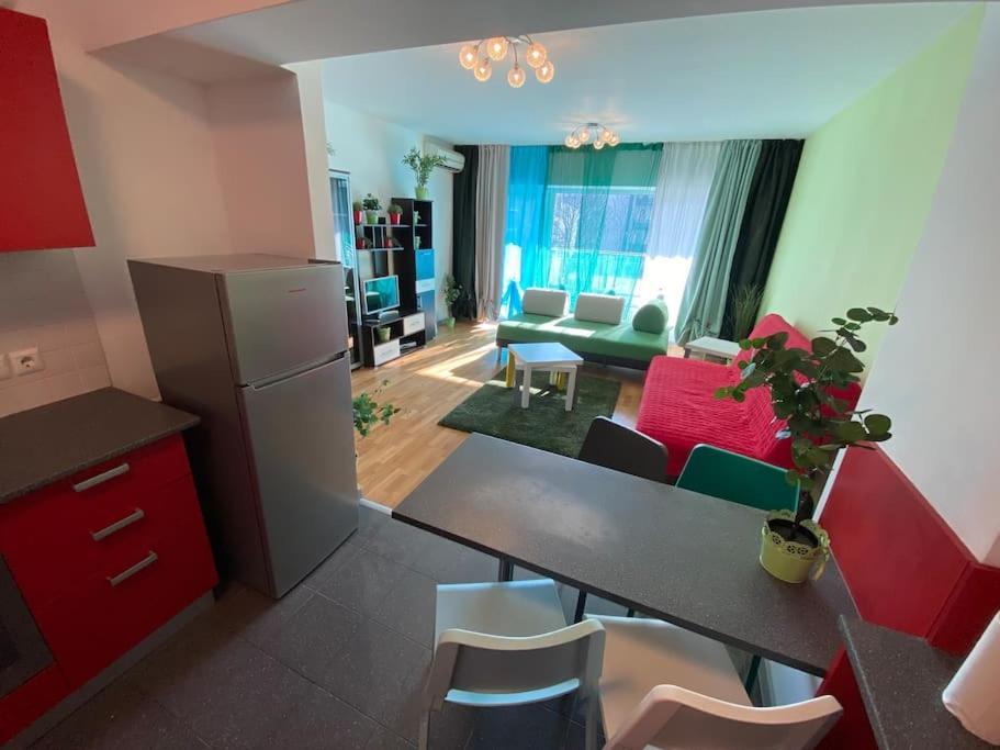 Green Apartment 214 With Private Parking Βουκουρέστι Εξωτερικό φωτογραφία