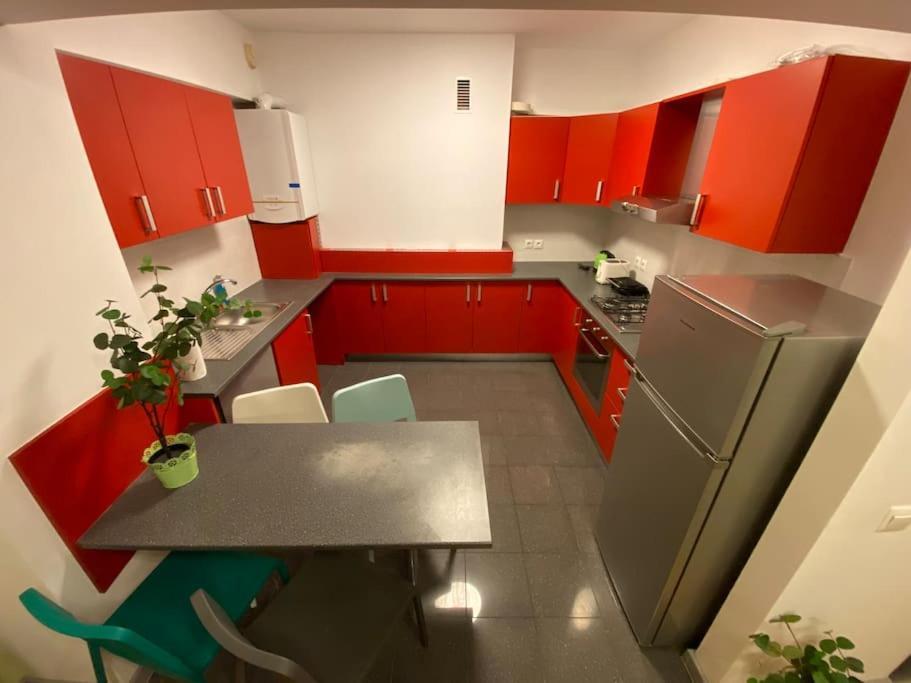 Green Apartment 214 With Private Parking Βουκουρέστι Εξωτερικό φωτογραφία