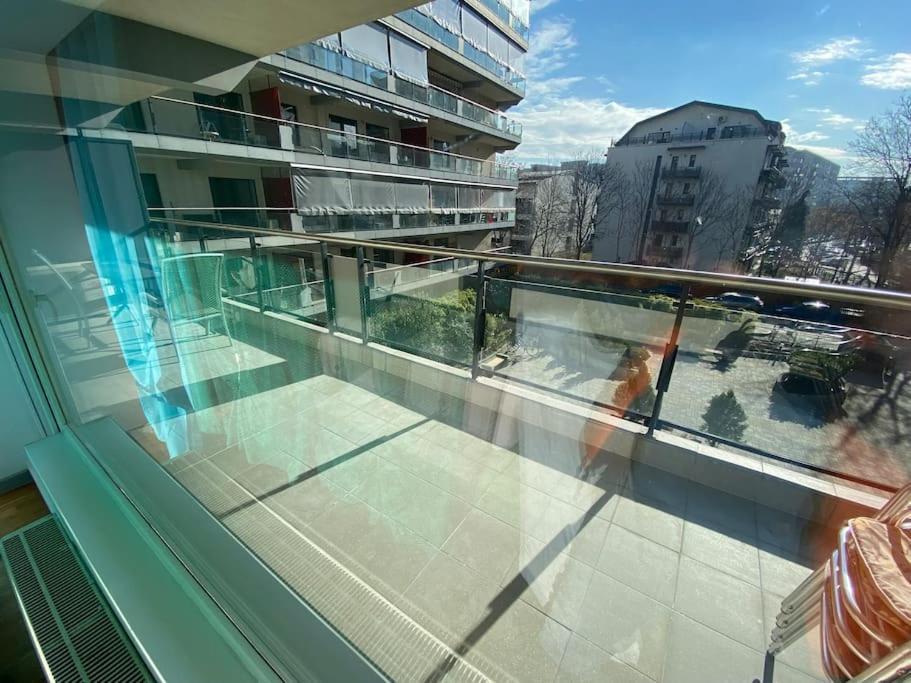 Green Apartment 214 With Private Parking Βουκουρέστι Εξωτερικό φωτογραφία